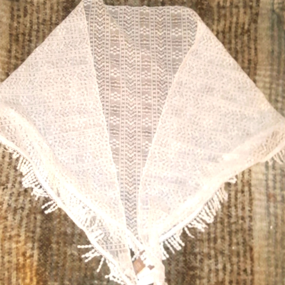 Gorgeous Chico's Triangle Lace Scarf.